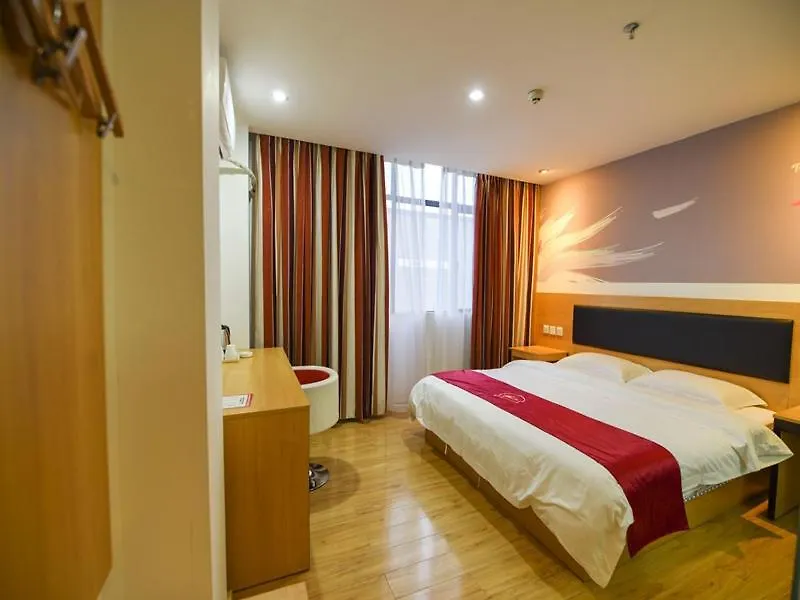 Thank Inn Chain Hotel Guangdong Shenzhen Airport Hourui Metro Station